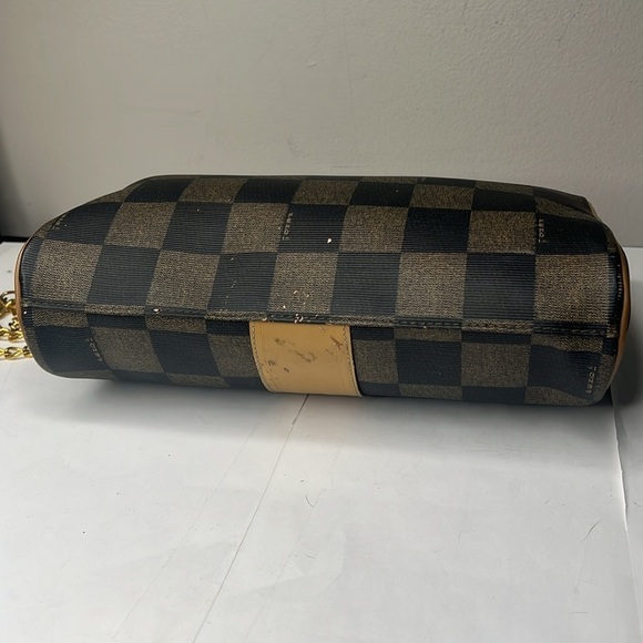 Fendi Vintage 11” x 9” x 3” Zip Top Pillow Bag Detachable Chain Crossbody Strap - Picture 6 of 14